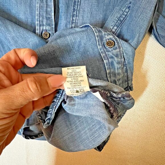 Cloth & Stone Tencel Anthropologie Chambray Button Down Top XS Soft Denim Shirt - Picture 15 of 15